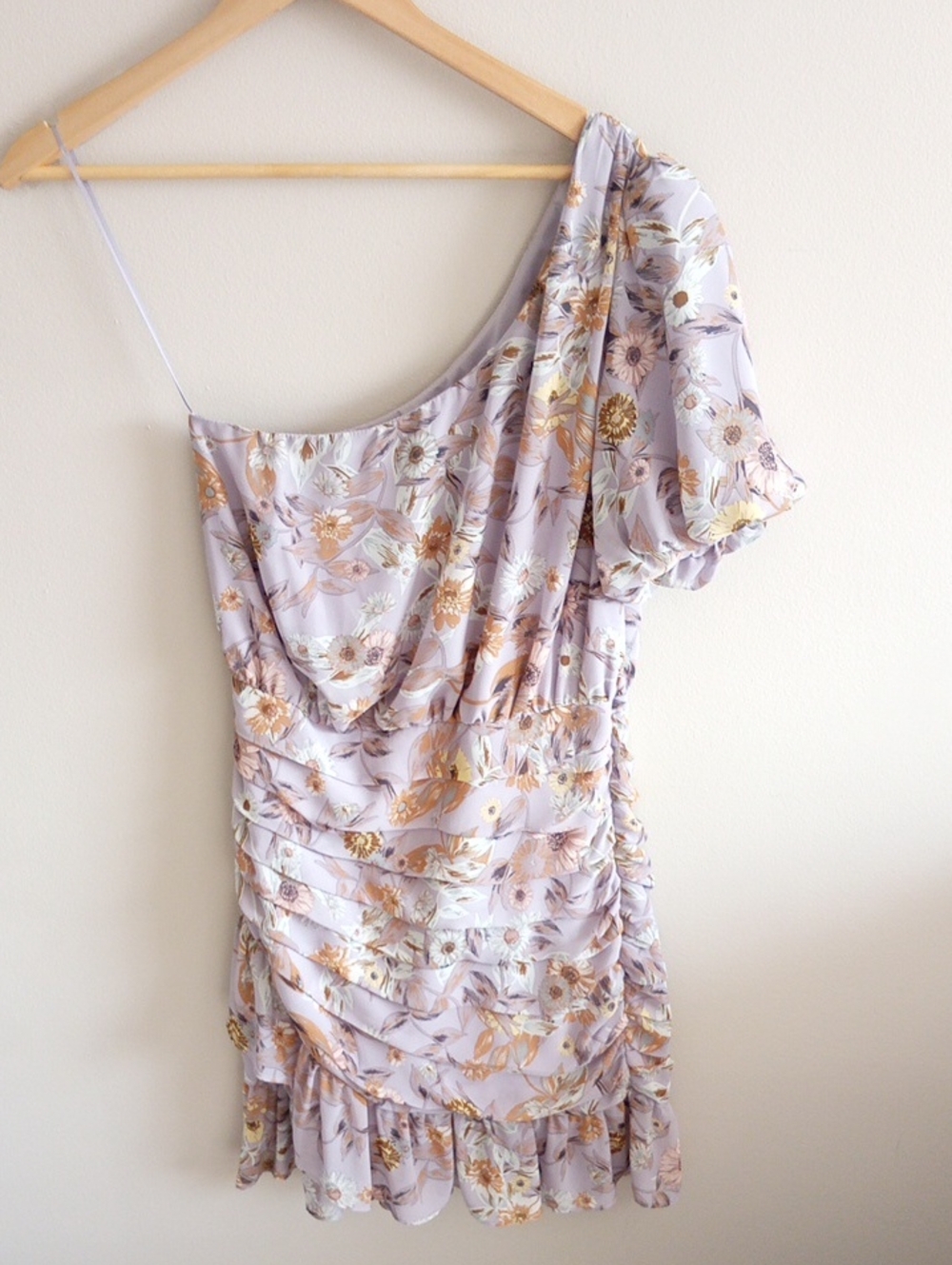 ASTR The Label One-Shoulder Lavender Floral Mini Dress Size Medium